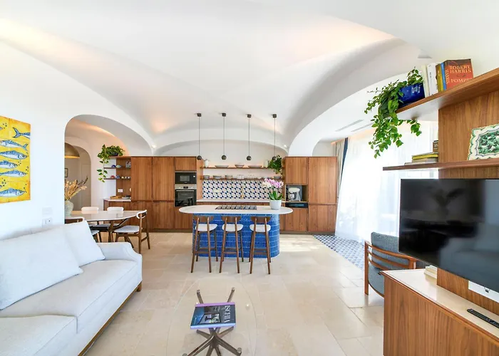 Orablu Aparthotel 4*